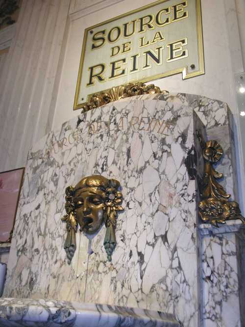 Fontaine de la source de la Reine